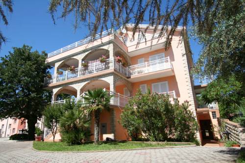 Njivice Croacia código promocional de reserva